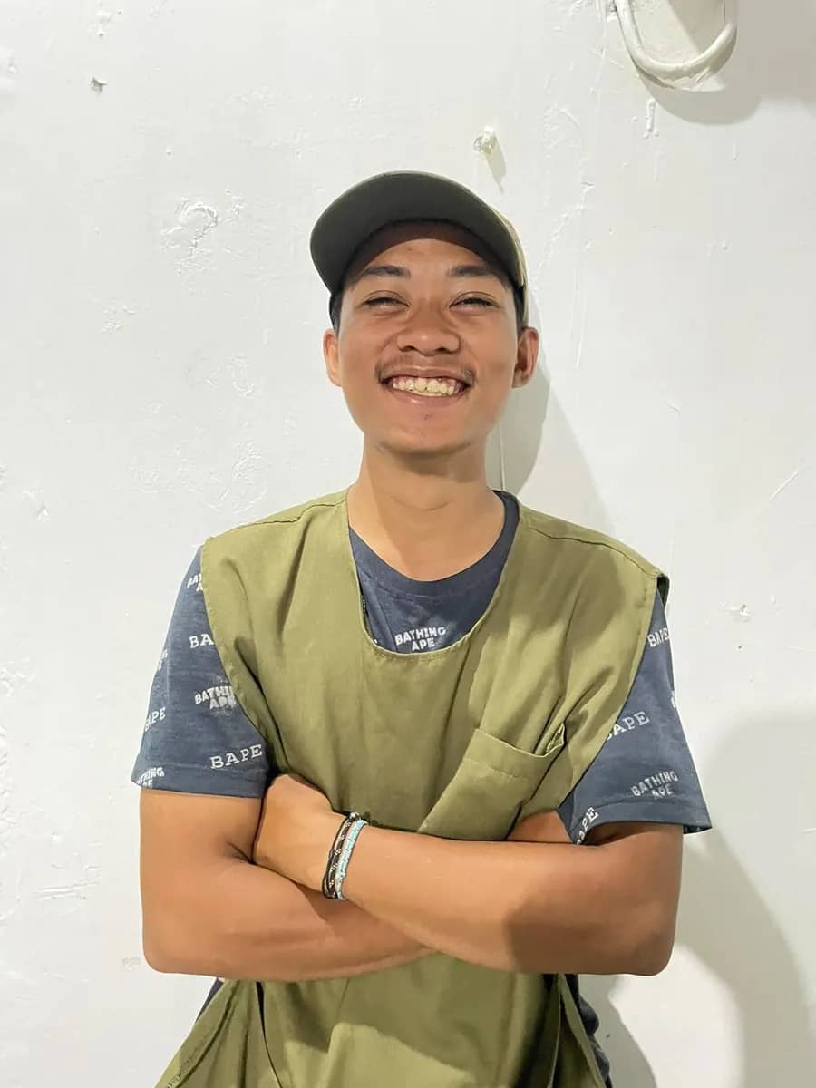 Epen (Rangga Jayakusuma), barista KopiBuddy